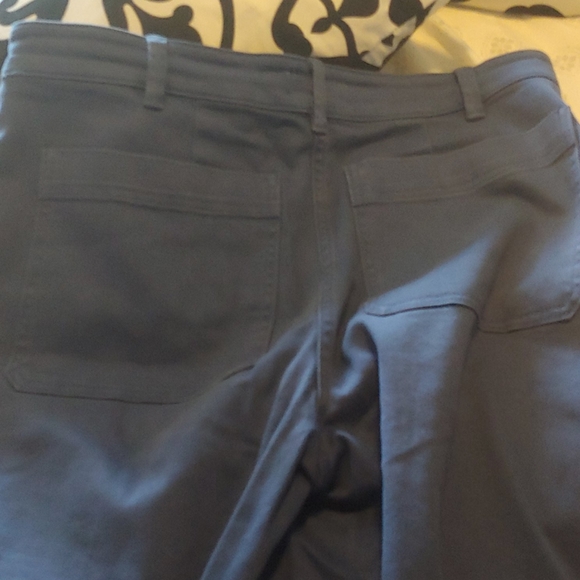 Everlane Wide Leg Cropped Pants - Picture 5 of 5